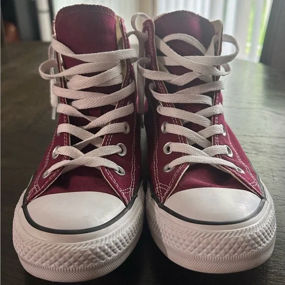 Maroon Converse Unisex Sneakers - Picture 2 of 9